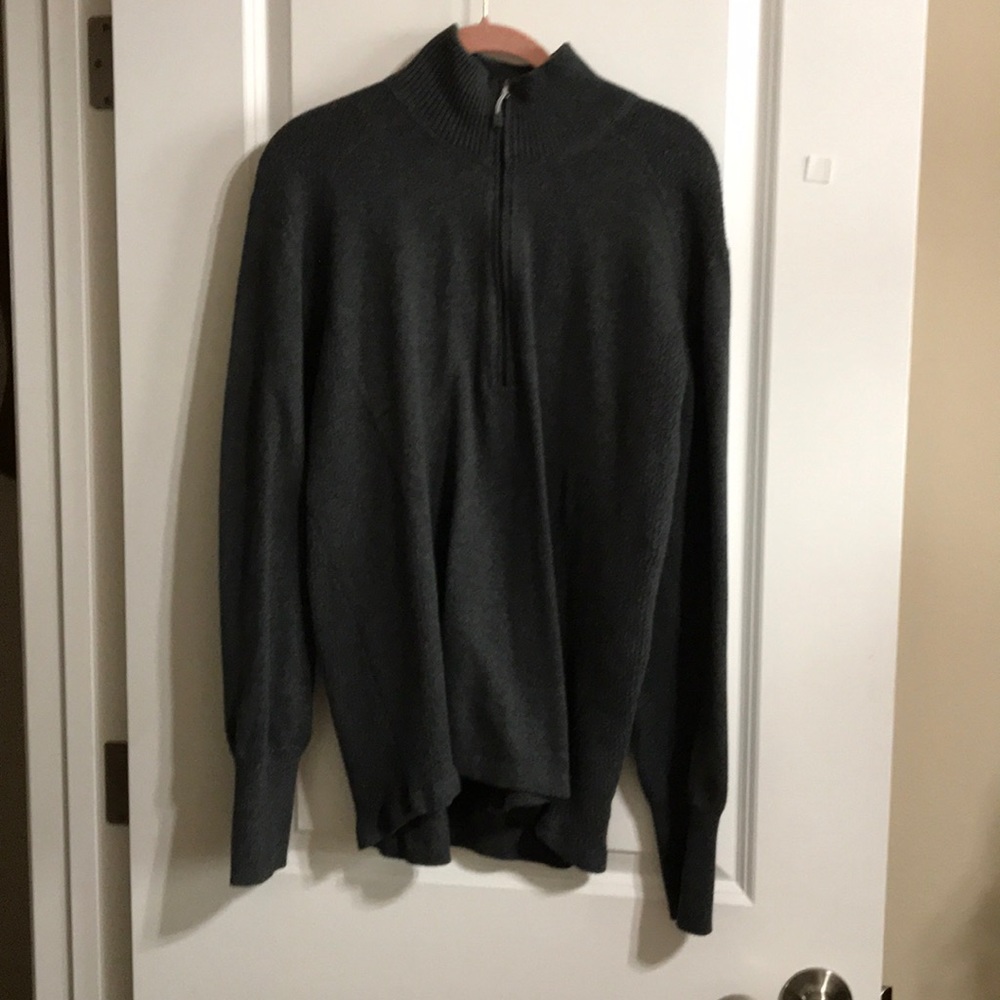 New without tags. Soft pull-over/zip sweater
